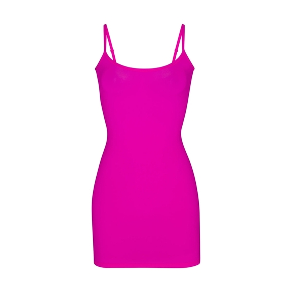 1. NWT SKIMS FITS EVERYBODY SLIP DRESS IN FUSCHIA SIZE SMALL
